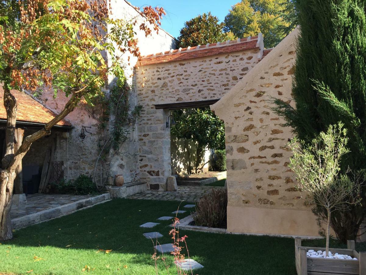La Maison D'Emilie - Chambres D'Hotes Chaumes-en-Brie Exterior foto